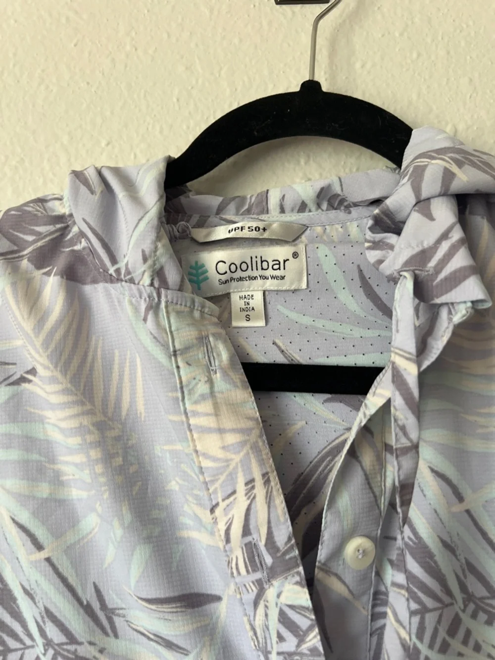 Coolibar UPF 50+ sun cover Hoodie Shirt - Picture 3 of 3